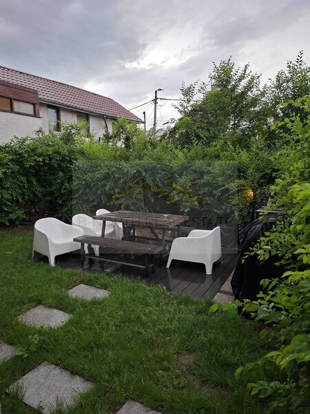 Sector 4 Apartament 2 camere de inchiriat   Cladire cu regim redus de inaltime
