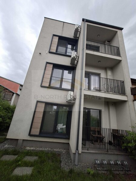 Sector 4 Apartament 2 camere de inchiriat   Cladire cu regim redus de inaltime